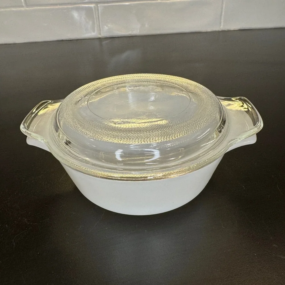 Fire-King Casserole Dish Home 5.5in White Milk Glass 472 Round Lid